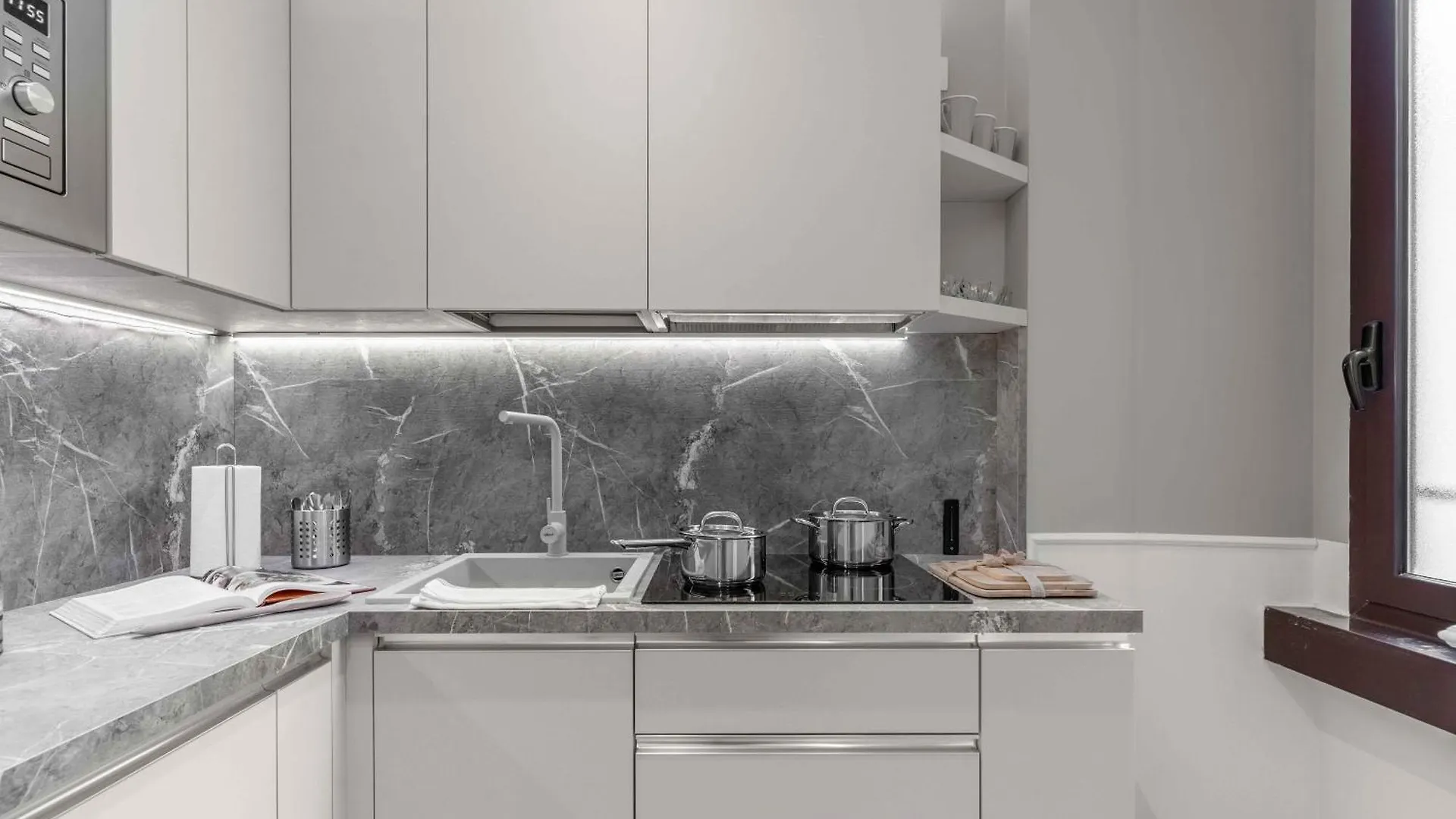 Vitruvio Palace - La Vista Apartments Милан Италия