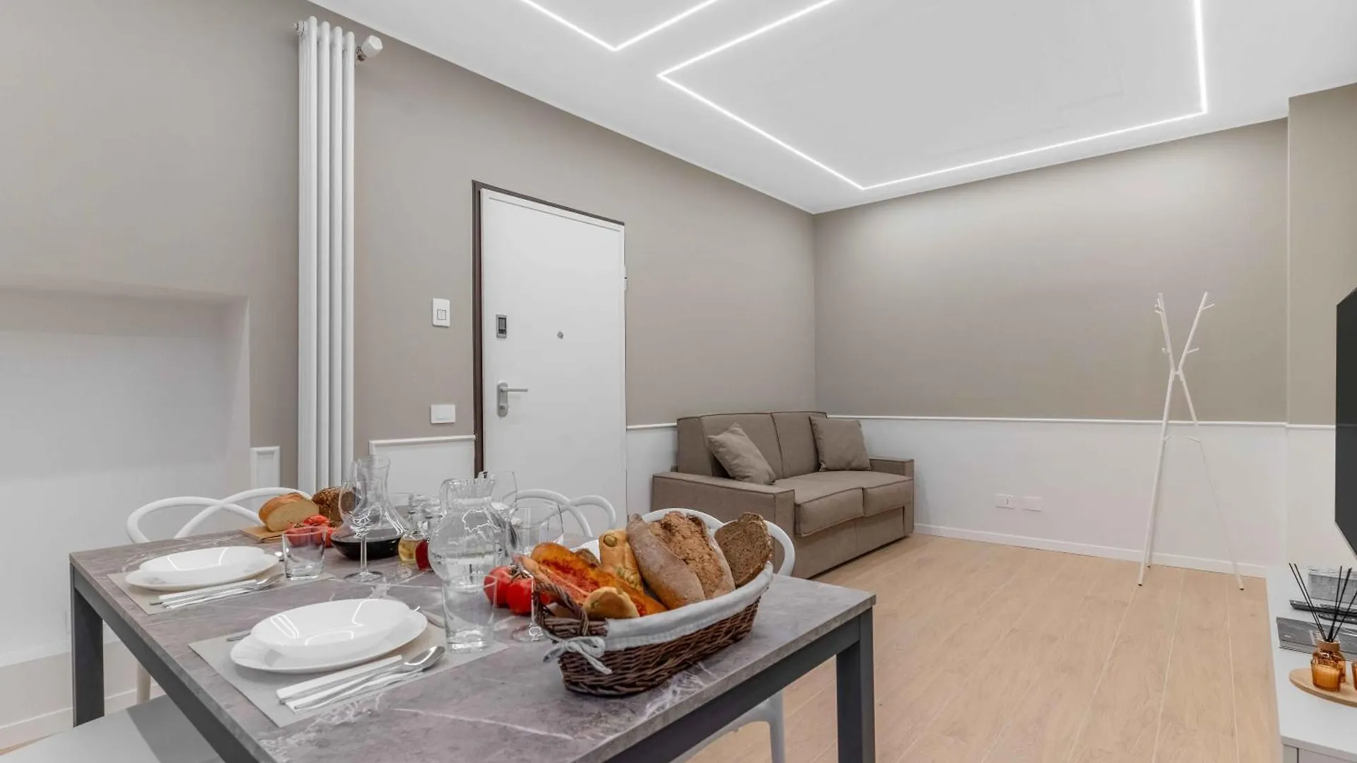 Vitruvio Palace - La Vista Apartments Милан Италия