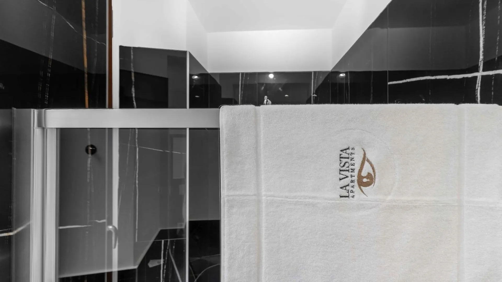 Vitruvio Palace - La Vista Apartments Milánó