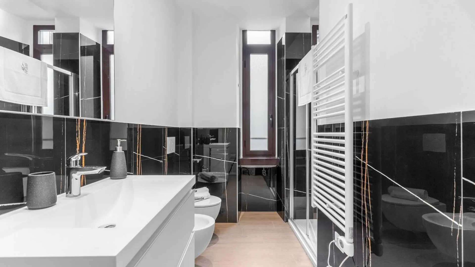 Vitruvio Palace - La Vista Apartments Milánó