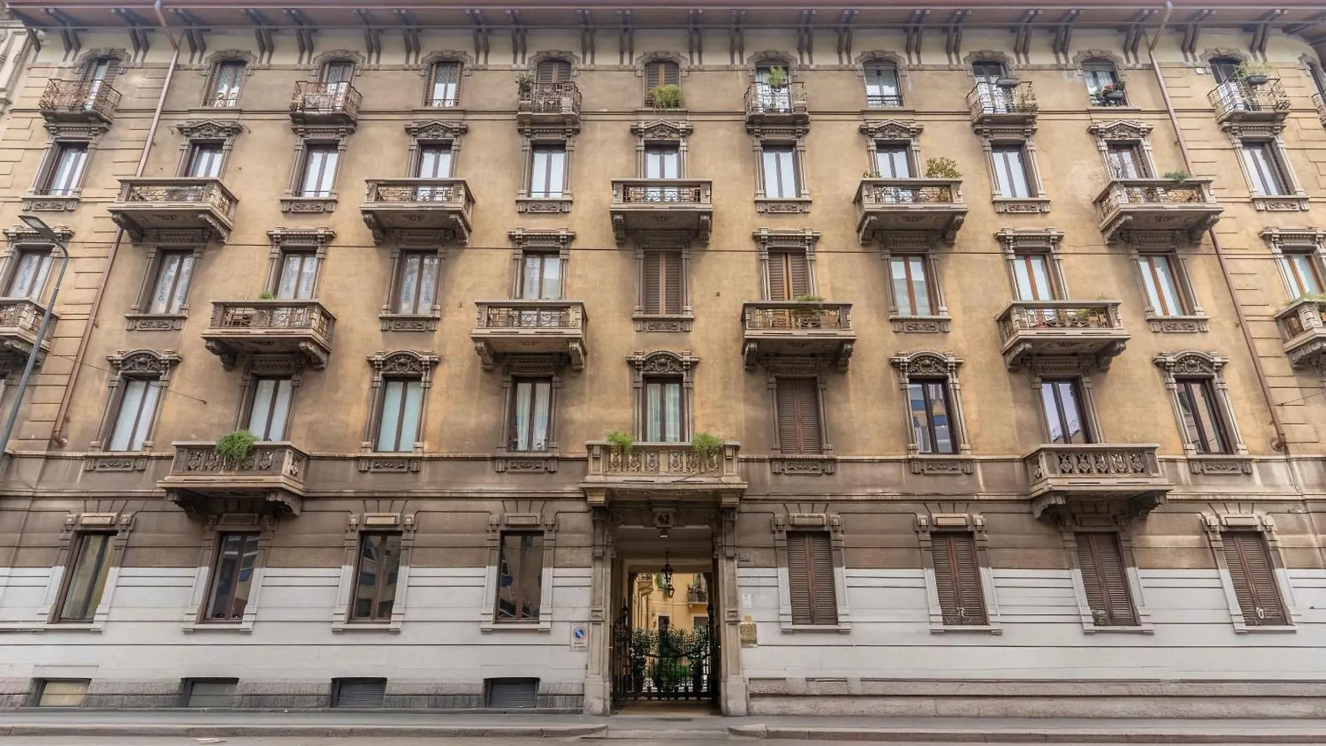 Vitruvio Palace Milan Apartment