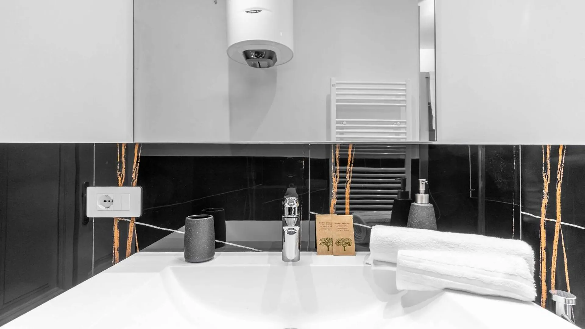 Vitruvio Palace Milan Apartment