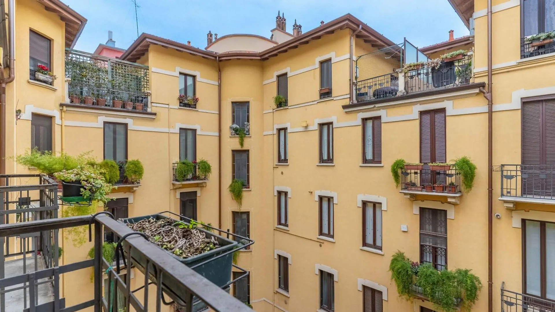 Apartment Vitruvio Palace Milan